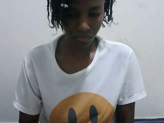 Live sex webcam photo for Tatswee #292305751