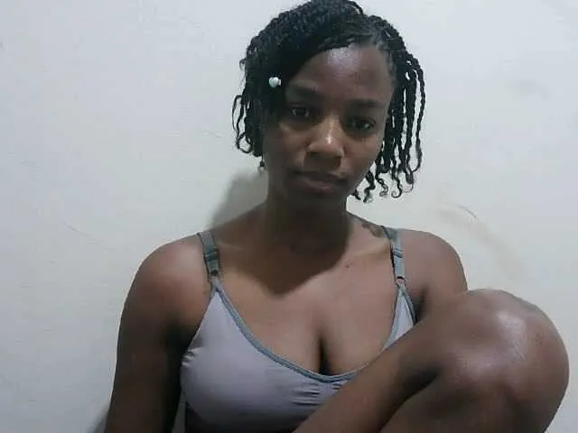 Live sex webcam photo for Tatswee #292319641