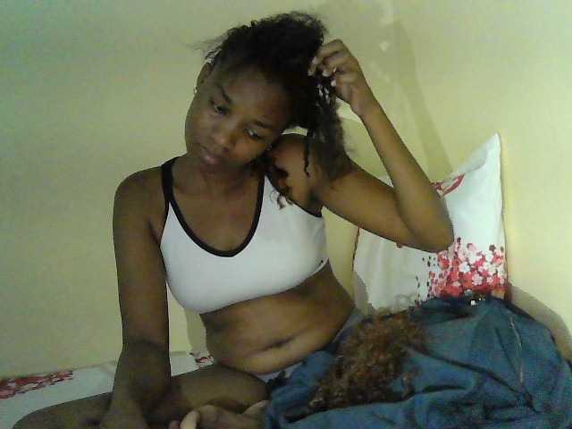 Live sex webcam photo for Tatswee #292604528