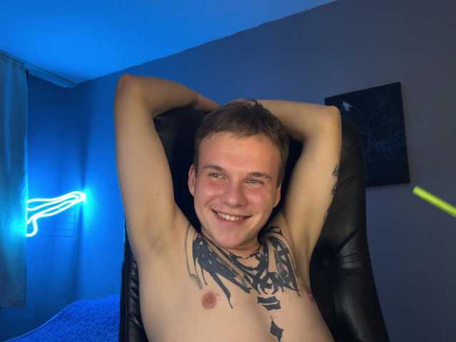 Live sex webcam photo for Tattoo-boy #276697909