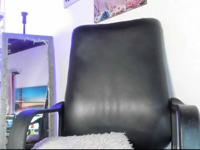 Live sex webcam photo for Tatty-Stone #276288036