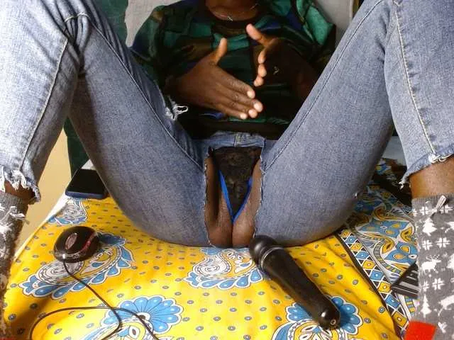 Live sex webcam photo for Taurus-Queen #291608868