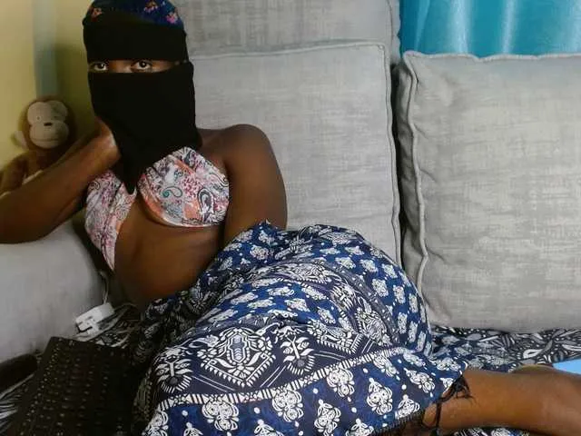 Live sex webcam photo for Taurus-Queen #293569188