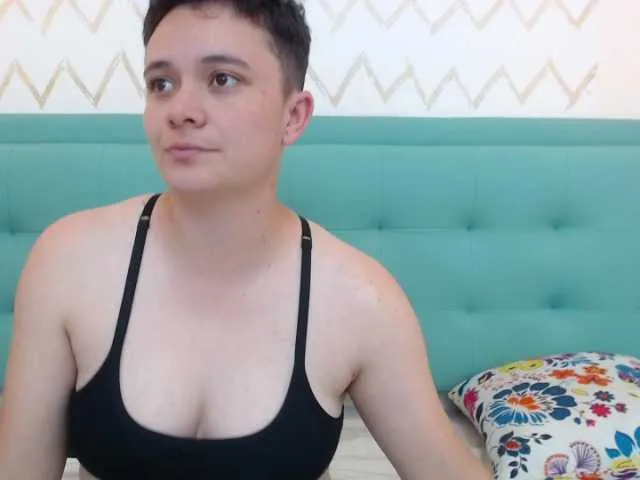 Live sex webcam photo for Taylor-Allana #272539441
