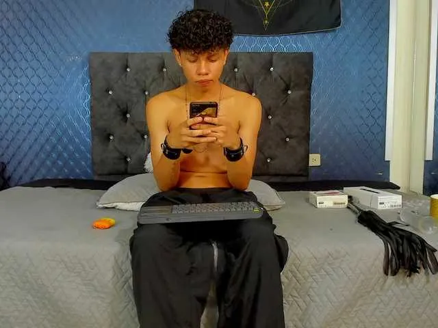 Live sex webcam photo for TaylorBlack #291301375