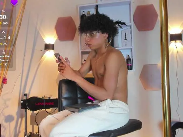 Live sex webcam photo for TaylorBlack #293566129