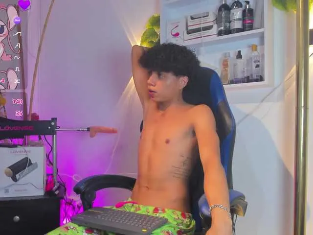Live sex webcam photo for TaylorBlack #293776361