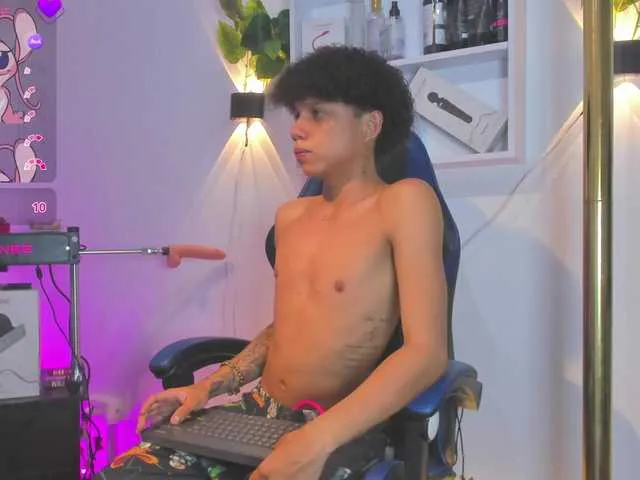 Live sex webcam photo for TaylorBlack #293818129