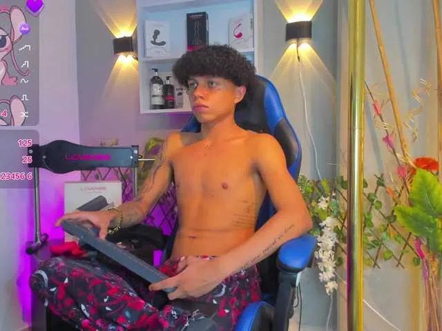 Live sex webcam photo for TaylorBlack #293864216