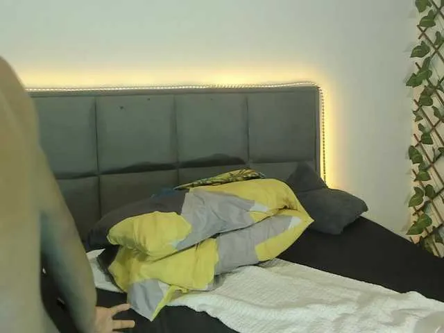 Live sex webcam photo for TaylorJacksson #277537210