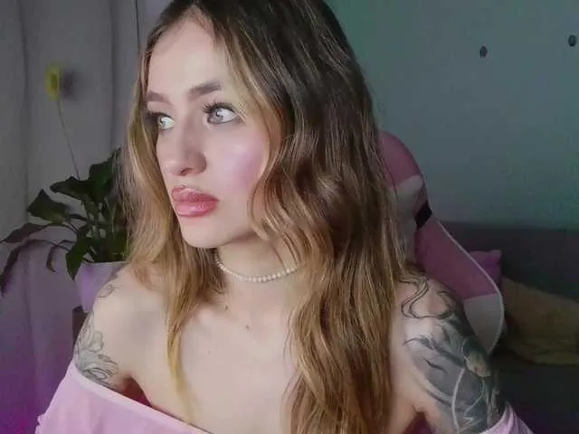 Live sex webcam photo for TaylorKnapp #291769481