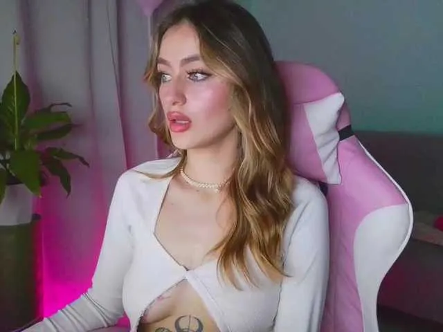 Live sex webcam photo for TaylorKnapp #291808970