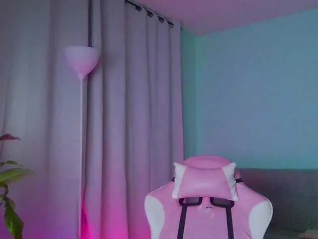 Live sex webcam photo for TaylorKnapp #291821589
