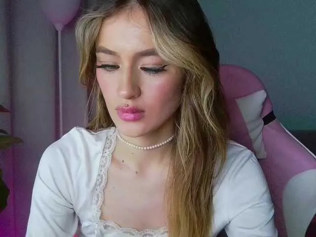 Live sex webcam photo for TaylorKnapp #291827910