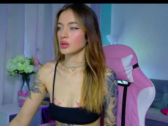 Live sex webcam photo for TaylorKnapp #292470711