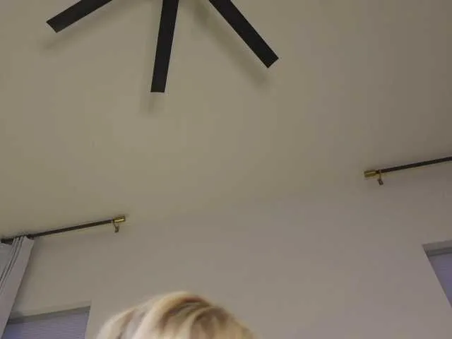 Live sex webcam photo for TaylorLove303 #291279154