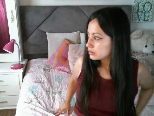 Live sex webcam photo for TaylorMegan #277658977