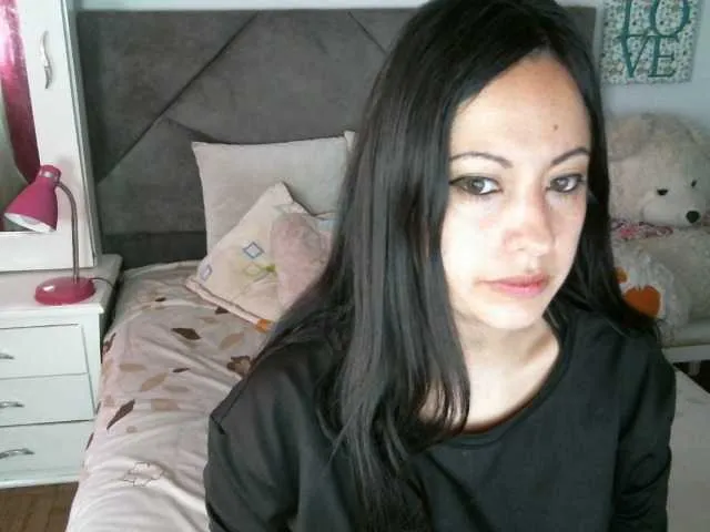 Live sex webcam photo for TaylorMegan #277824994