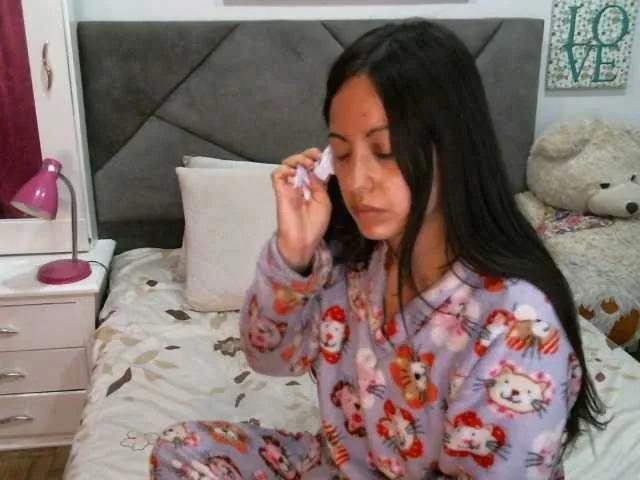 Live sex webcam photo for TaylorMegan #277828884