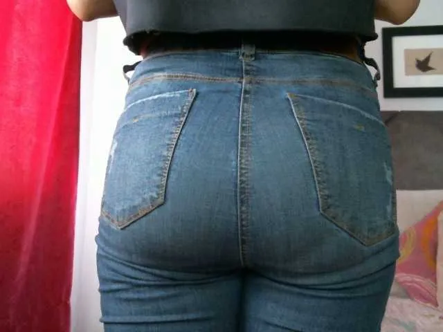 Live sex webcam photo for TaylorMegan #277838157