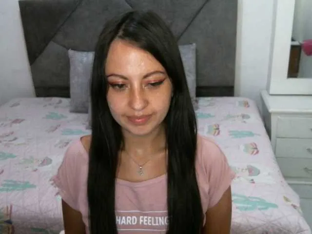 Live sex webcam photo for TaylorMegan #290437187