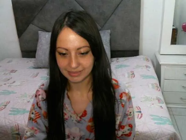 Live sex webcam photo for TaylorMegan #290532918