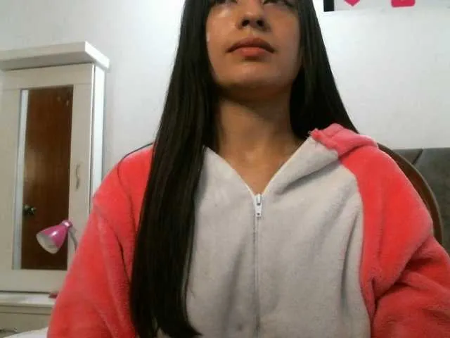 Live sex webcam photo for TaylorMegan #291298141