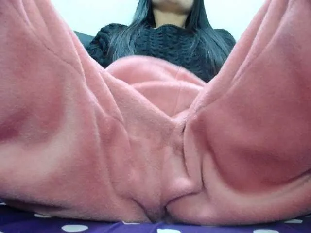 Live sex webcam photo for TaylorMegan #292011908