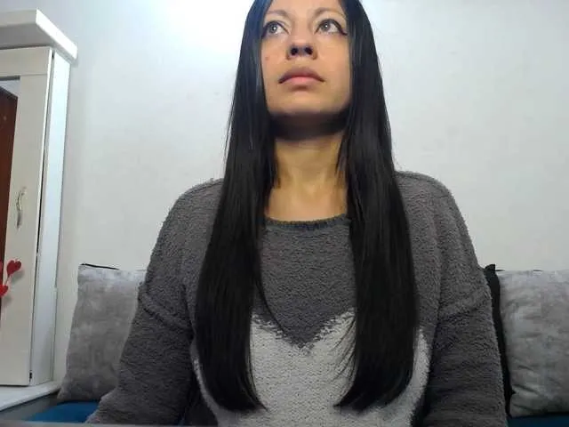 Live sex webcam photo for TaylorMegan #292331862