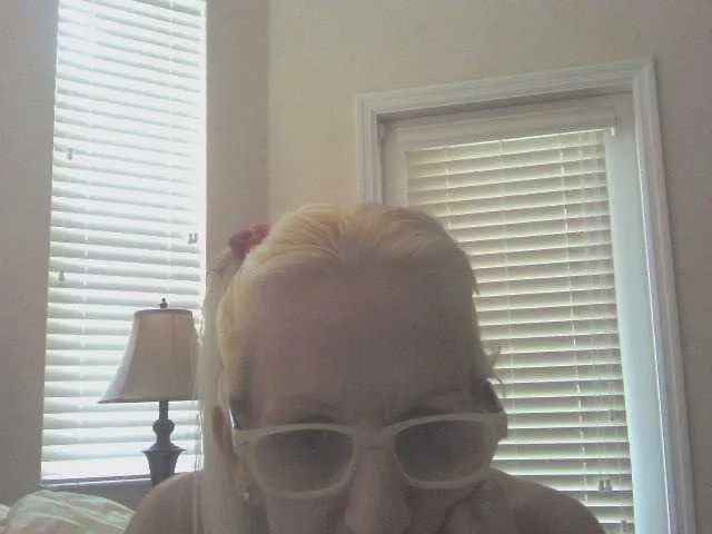 Live sex webcam photo for TaylorReign69 #273203971