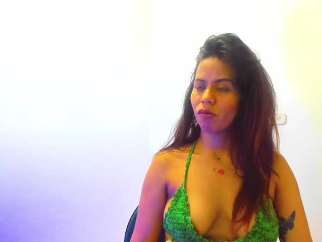 Live sex webcam photo for TayraDeSilva #275616673