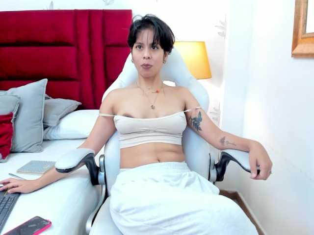 Live sex webcam photo for TayraDeSilva #275951241