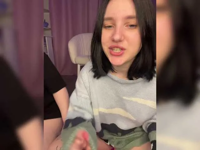 Live sex webcam photo for TeaseDuo #293621752