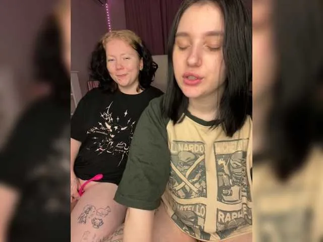 Live sex webcam photo for TeaseDuo #293844350