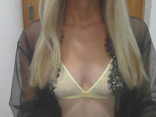 Live sex webcam photo for Teen18x #290717118