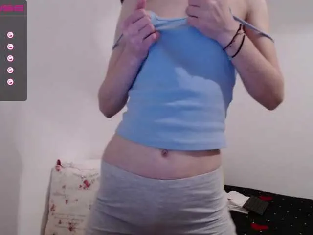 Live sex webcam photo for Teeo02 #272393077