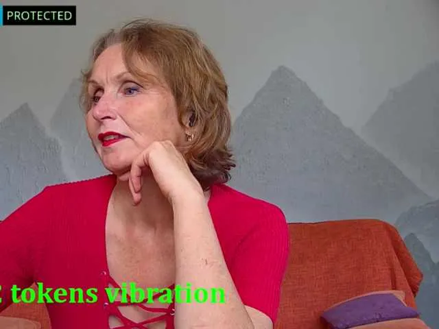 Live sex webcam photo for TeffiErotta #291776491