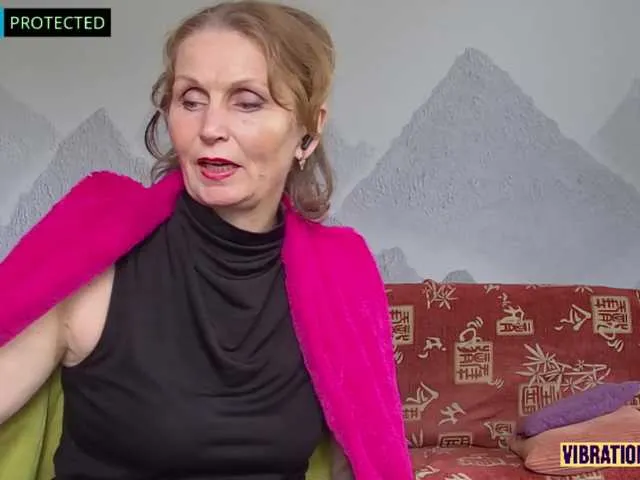 Live sex webcam photo for TeffiErotta #292001730