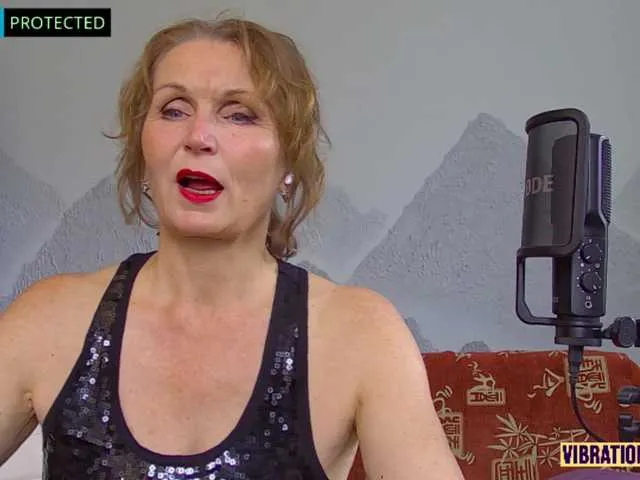 Live sex webcam photo for TeffiErotta #292101090