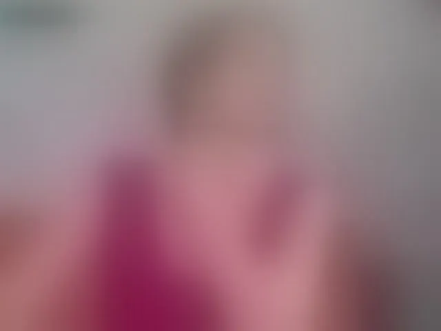 Live sex webcam photo for TeffiErotta #293840632