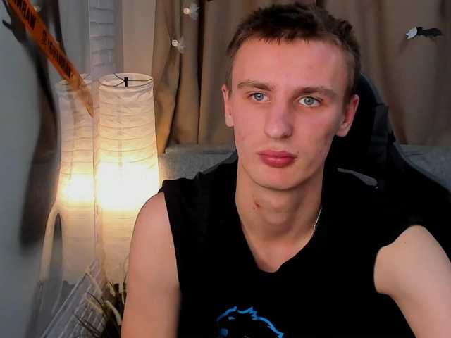 Live sex webcam photo for TelySkull #276573635