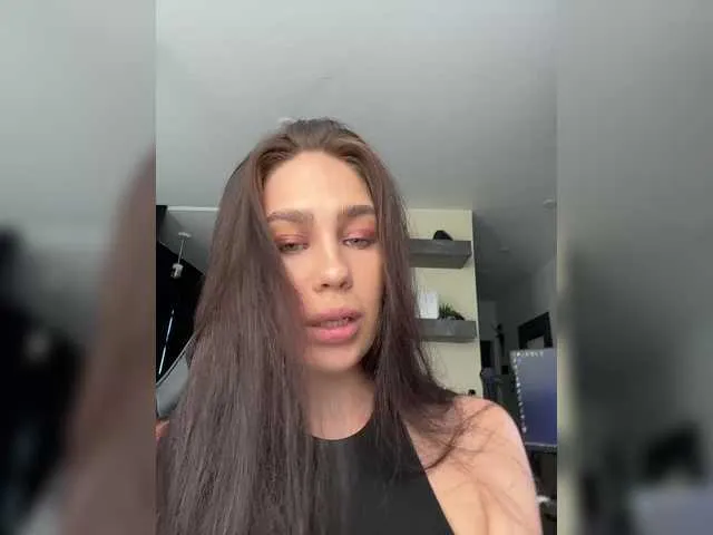 Live sex webcam photo for Teossa- #291479294