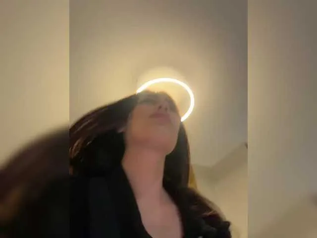 Live sex webcam photo for Teossa- #291763454