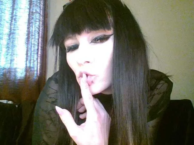 Live sex webcam photo for Terra1121 #276641046