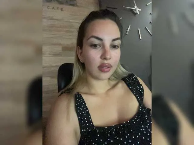 Live sex webcam photo for TerriAhStar #273604480