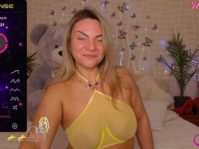 Live sex webcam photo for TerriLaxxx #277574299