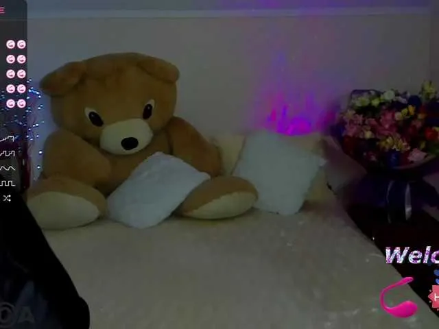 Live sex webcam photo for TerriNicee #276215437