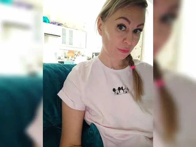 Live sex webcam photo for TerriRose #290852976