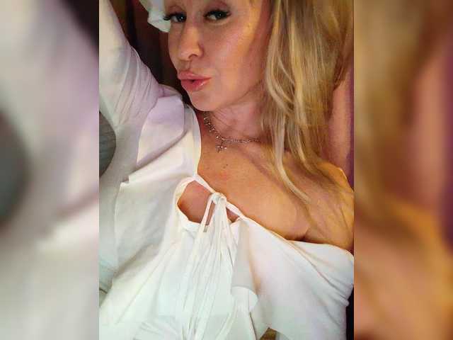 Live sex webcam photo for TerriRose #292029420