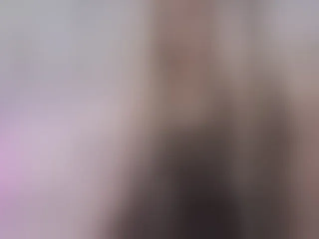 Live sex webcam photo for TerriRose #293490358